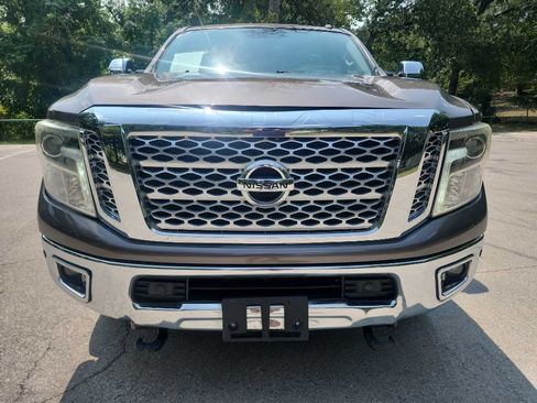 Used 2016 Nissan Titan SL RWD image 2