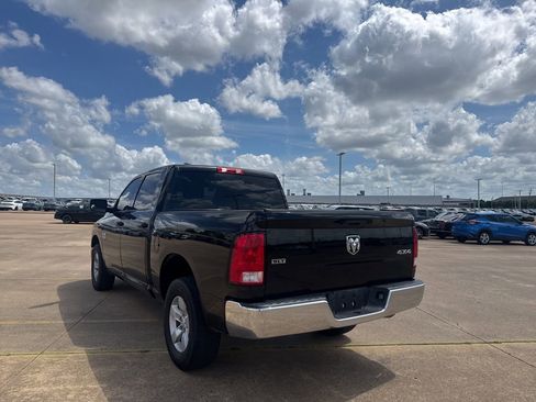 Used 2021 RAM 1500 Classic SLT image 18