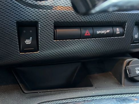 Used 2012 Dodge Challenger R/T image 19