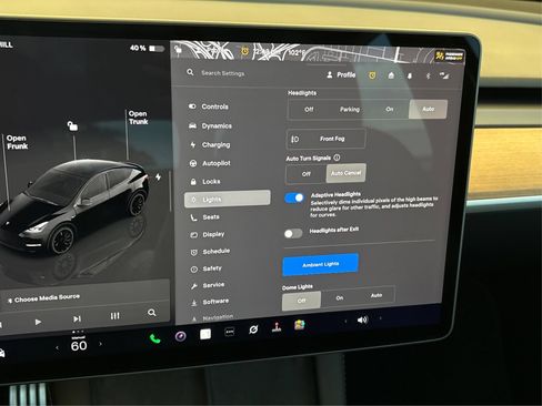 Used 2025 Tesla Model Y Performance AWD/4WD image 19