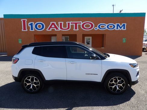 Used 2025 Jeep Compass Limited AWD/4WD image 1