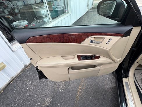 Used 2011 Toyota Avalon Limited FWD image 7