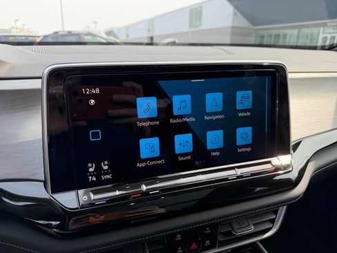 New 2026 Volkswagen Atlas Cross Sport SE AWD/4WD image 19