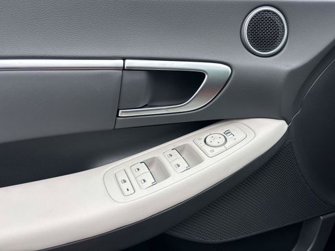 Certified 2026 Hyundai Sonata SEL AWD/4WD image 9