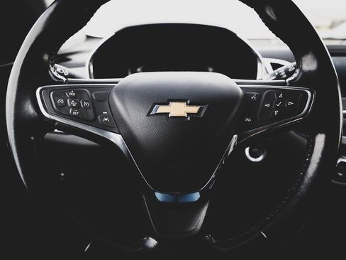 Used 2020 Chevrolet Equinox LT FWD image 13