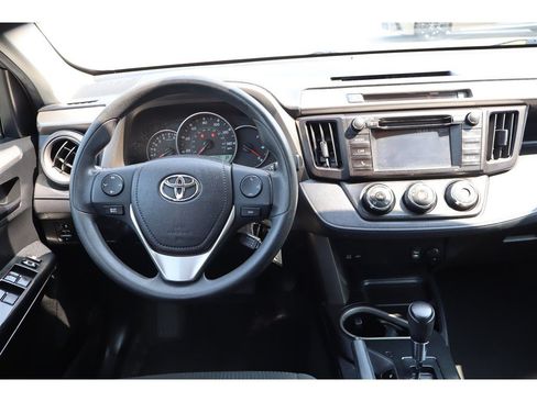 Used 2016 Toyota RAV4 LE FWD image 18