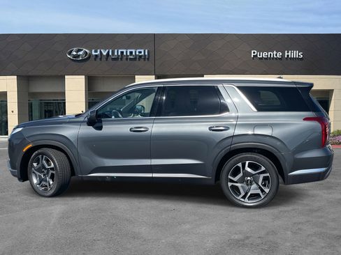 Used 2023 Hyundai Palisade Limited w/ Cargo Package image 3