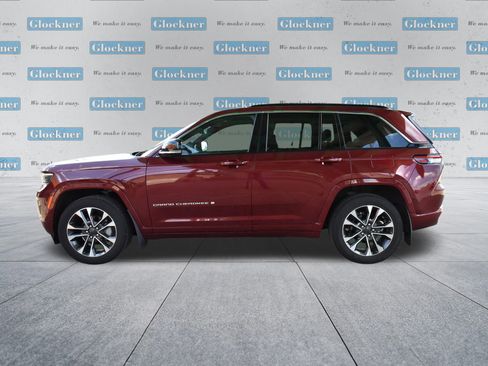 Used 2024 Jeep Grand Cherokee Overland w/ Luxury Tech Group IV AWD/4WD image 10