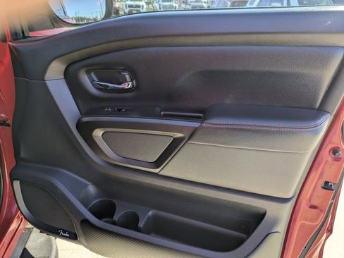 Used 2021 Nissan Titan PRO-4X w/ Pro-4x Convenience Package image 34