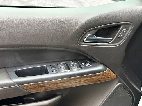 Used 2020 GMC Canyon Denali image 19