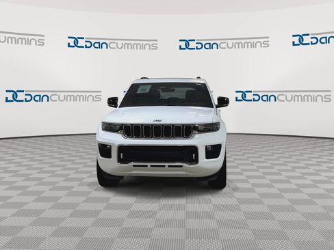 Used 2022 Jeep Grand Cherokee Overland AWD/4WD image 3