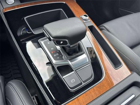 Used 2023 Audi Q5 2.0T Prestige w/ Prestige Package image 35