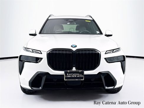 Used 2023 BMW X7 xDrive40i w/ M Sport Package image 2