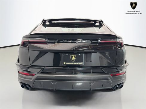 Used 2024 Lamborghini Urus Performante AWD/4WD image 5