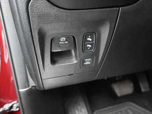 Used 2025 RAM 1500 Limited AWD/4WD image 21