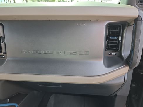 Used 2024 Ford Bronco Wildtrak AWD/4WD image 31