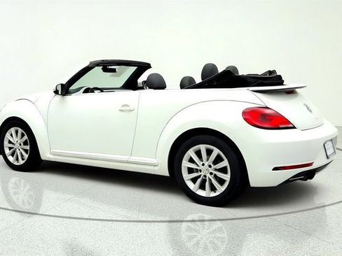 Used 2019 Volkswagen Beetle 2.0T SE FWD image 7