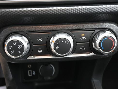 Used 2024 Nissan Kicks S image 14