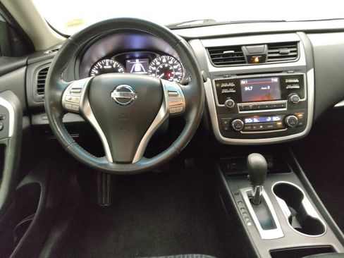 Used 2016 Nissan Altima 2.5 SV image 22
