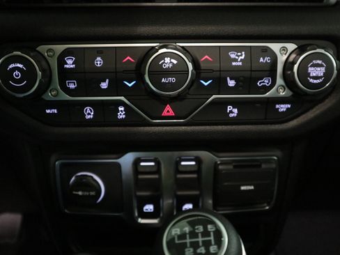 New 2026 Jeep Wrangler Sport AWD/4WD image 25