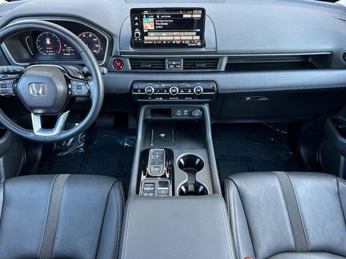 Certified 2025 Honda Pilot Touring image 13
