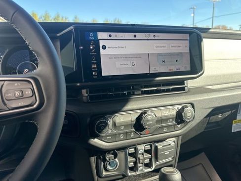 New 2026 Jeep Gladiator Sport image 14