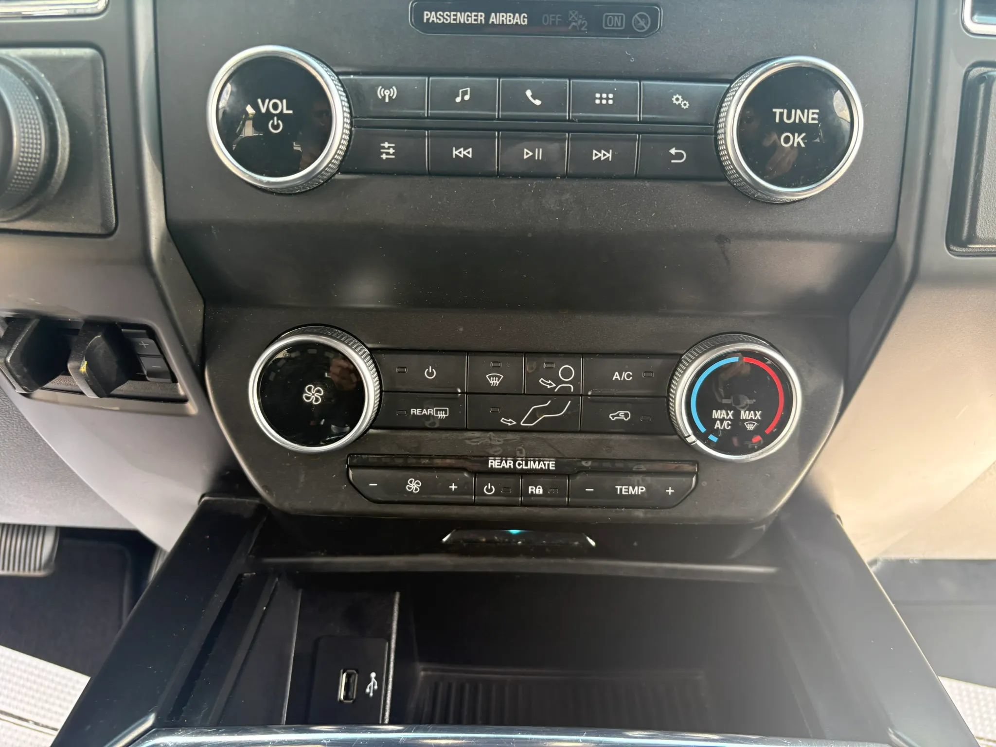 Used 2020 Ford Expedition XL AWD/4WD image 24