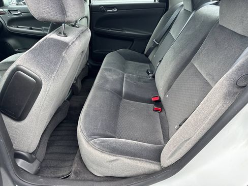Used 2014 Chevrolet Impala Limited LS FWD image 21