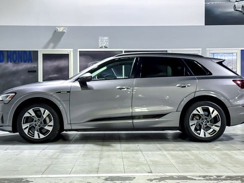 Used 2021 Audi e-tron Premium w/ Convenience Plus Package image 2