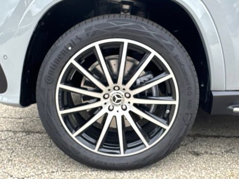 New 2026 Mercedes-Benz GLS 580 4MATIC image 21