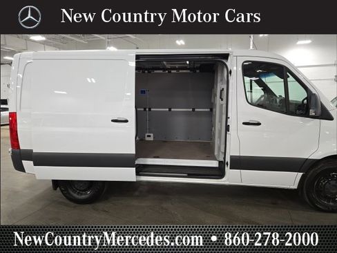 Used 2024 Mercedes-Benz Sprinter 2500 image 11