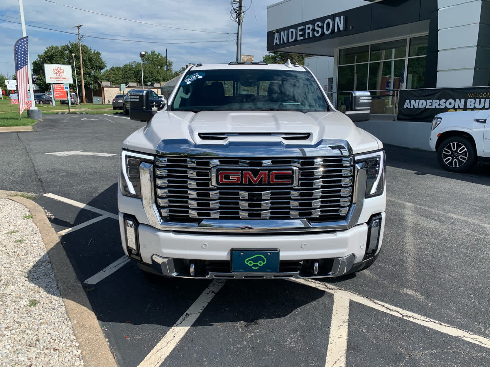 Used 2024 GMC Sierra 2500 Denali w/ Denali Reserve Package AWD/4WD image 2