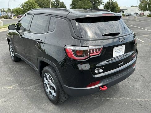 Used 2022 Jeep Compass Trailhawk AWD/4WD image 7
