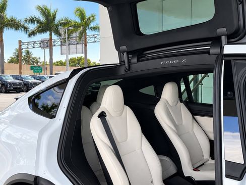 Used 2023 Tesla Model X Plaid AWD/4WD image 11