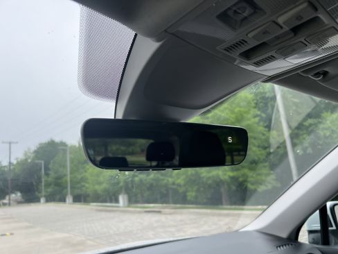 Certified 2023 Volkswagen Tiguan SE FWD image 24