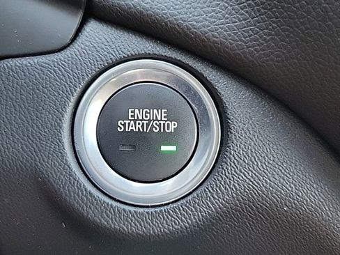 Used 2022 Chevrolet Equinox LT image 32