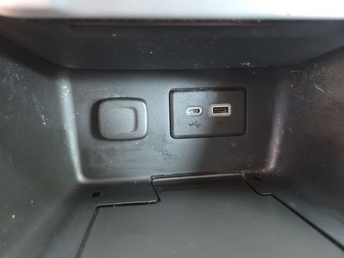 Used 2021 GMC Acadia SLE FWD image 28