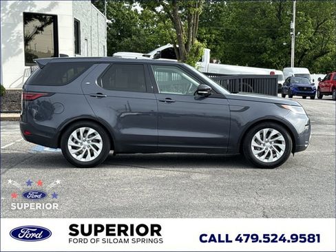Used 2025 Land Rover Discovery S AWD/4WD image 2