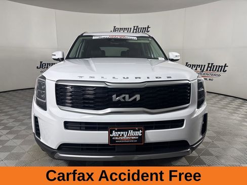 Used 2022 Kia Telluride EX w/ EX Premium Package image 3