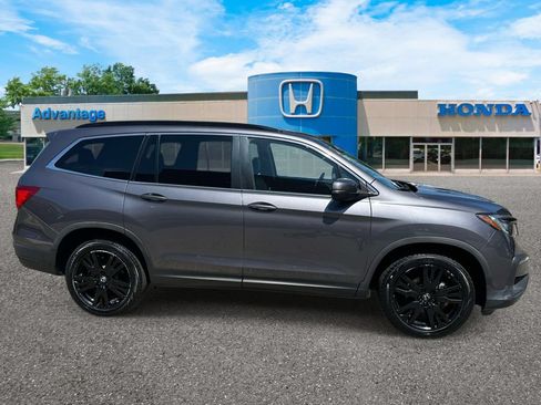 Certified 2021 Honda Pilot Special Edition image 3