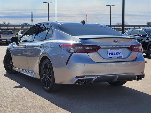 Used 2022 Toyota Camry XSE image 3