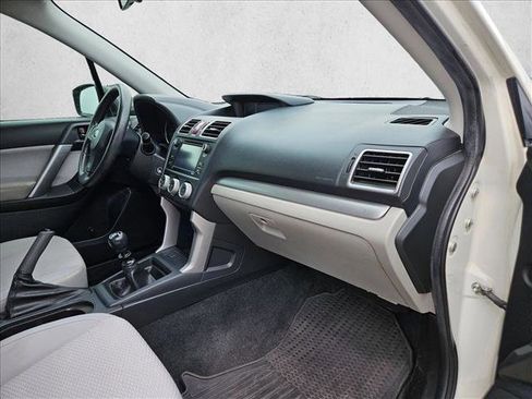 Used 2016 Subaru Forester 2.5i AWD/4WD image 17