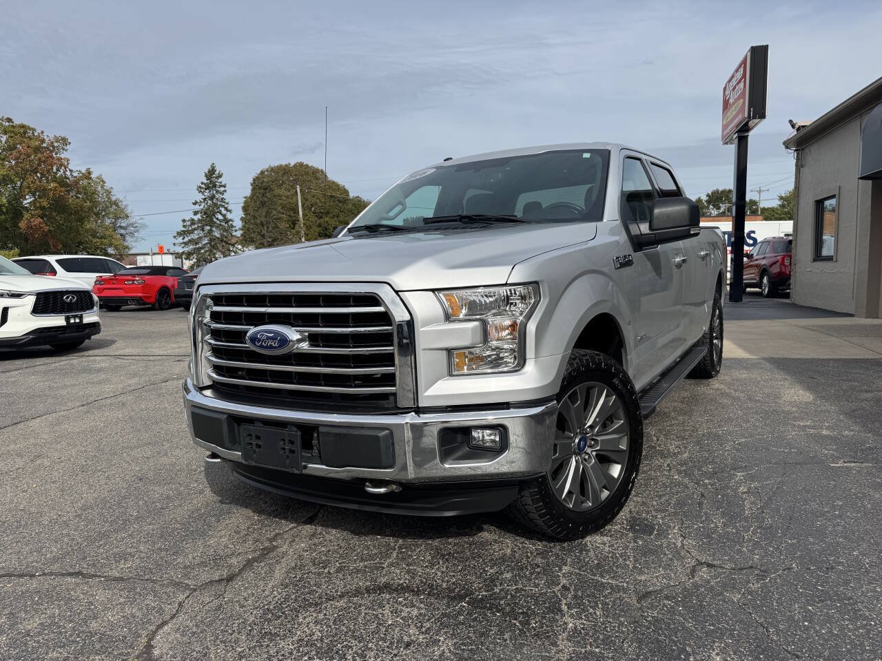 Used 2016 Ford F150 XLT w/ Equipment Group 301A Mid AWD/4WD image 2