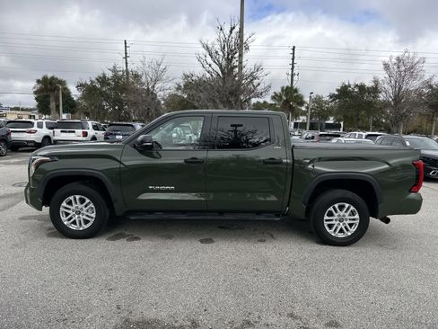 Used 2022 Toyota Tundra SR5 w/ SR5 Convenience Package image 3