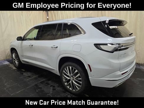 New 2026 Buick Enclave Avenir image 9