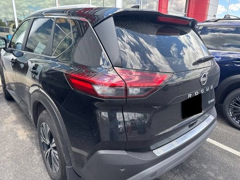 Certified 2023 Nissan Rogue SV w/ SV Premium B Package AWD/4WD image 3