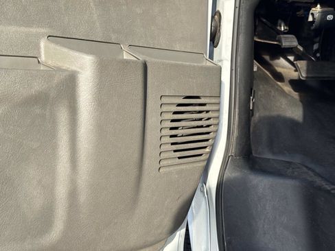 Used 2024 GMC Savana 2500 w/ Driver Convenience Package image 18