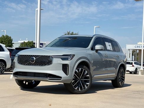 New 2026 Volvo XC90 T8 Plus w/ Protection Package Premier image 3