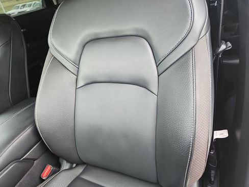 Used 2024 Nissan Pathfinder SL FWD image 16