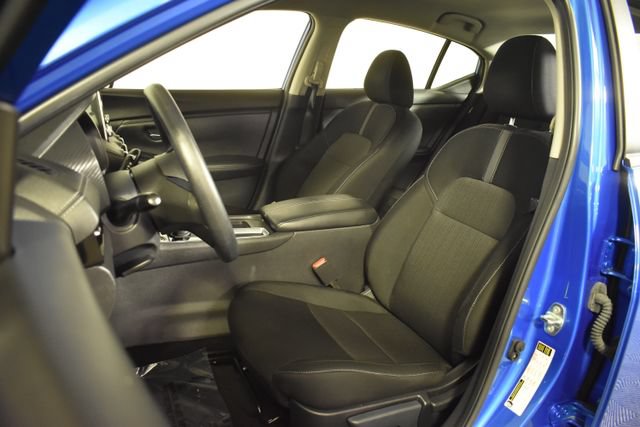 Used 2025 Nissan Sentra SV FWD image 9